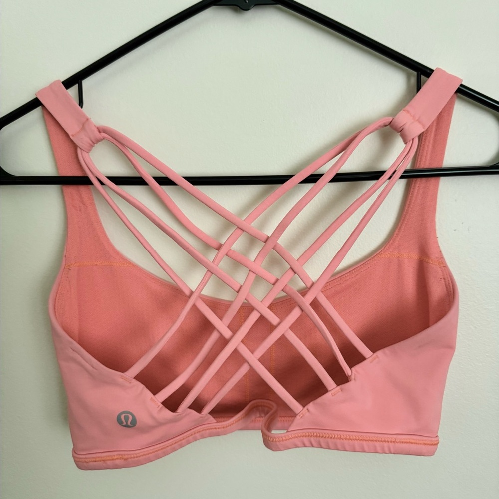 ❌SOLD❌ Lululemon Women’s Athletic Bra, Size 8 - Picture 2 of 3